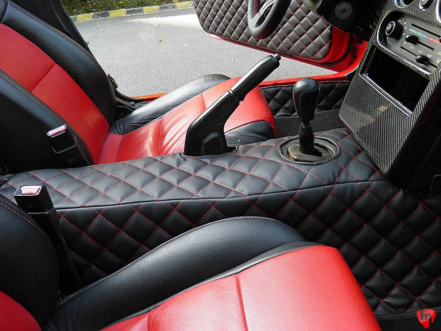 Transmission tunnel cover