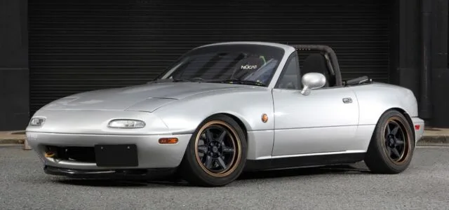 Mazda Miata MX-5 na Atara Racing Koła SF6