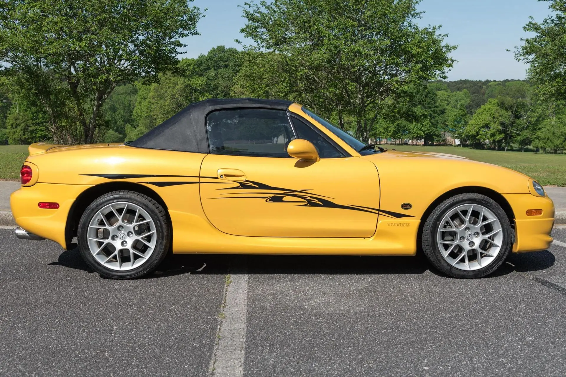 Carbon MiataHeadlights Covers For Miata NB Carbon MiataHeadlights Covers For Miata NB